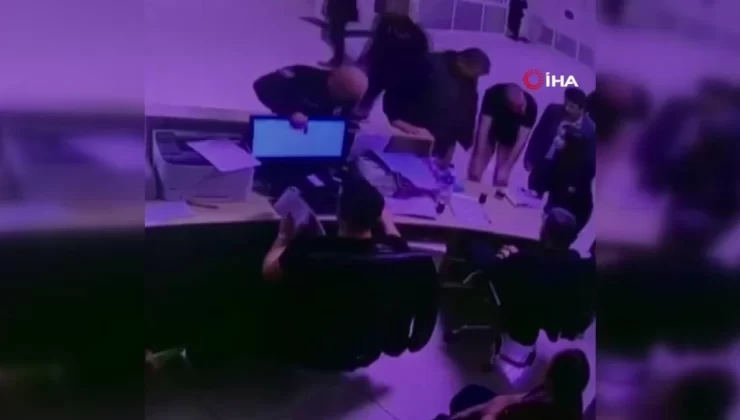 Adana’da doktora yumruklu saldırı kameralara yansıdı